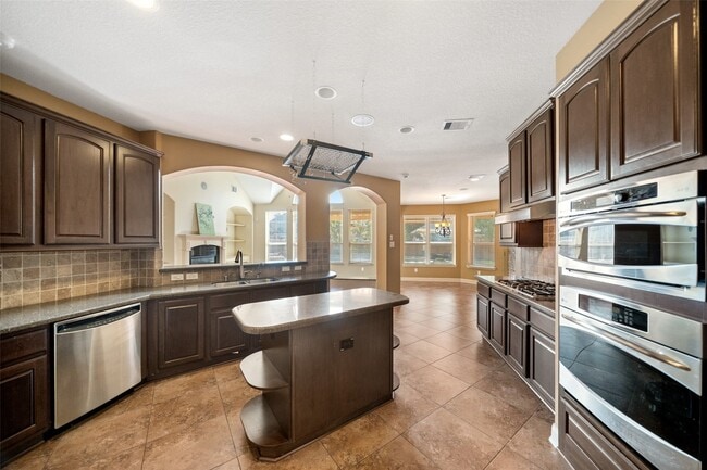 Building Photo - 14318 Red Creek Cove Ln