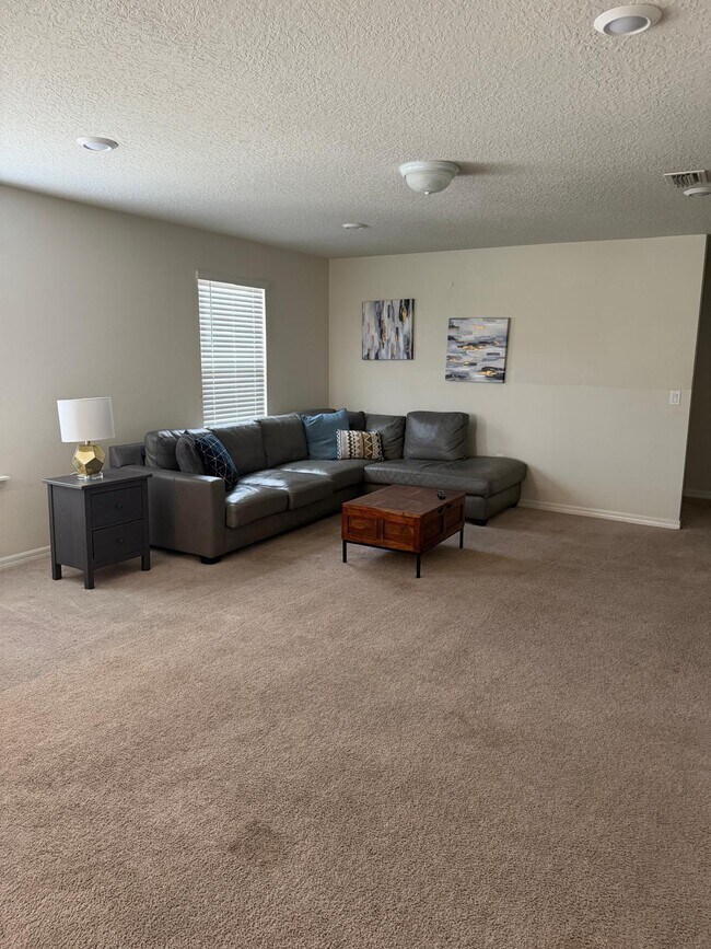 Building Photo - 5517 Misty Oak Cir