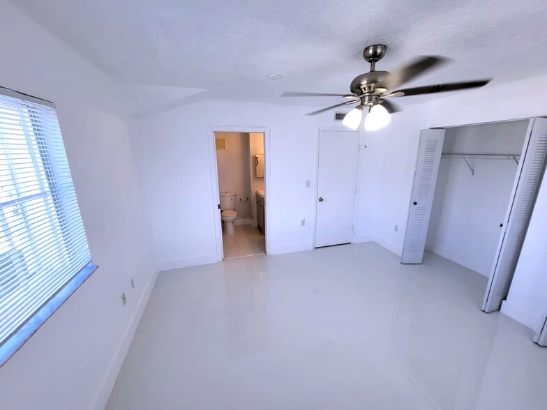 Building Photo - 19340 SW 103rd Ct