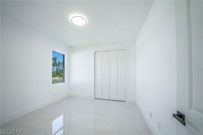 Building Photo - 3003 52nd St W