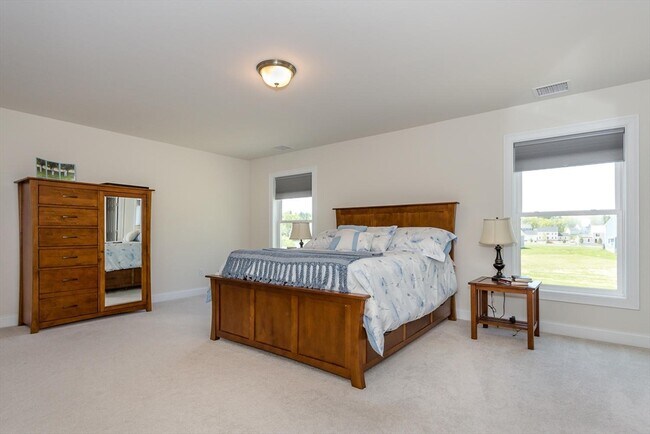 Building Photo - 42 Magnolia Way