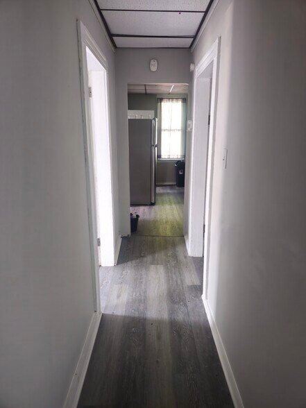 Building Photo - 529 Taylor Ave