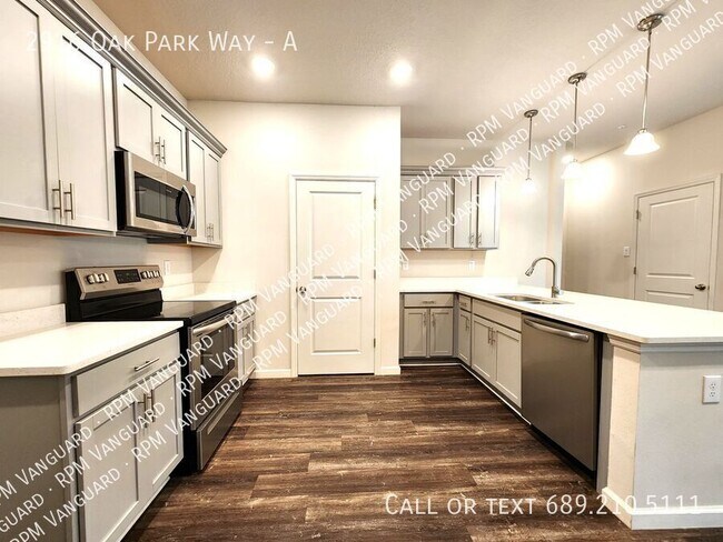 Building Photo - 2916 Oak Park Way