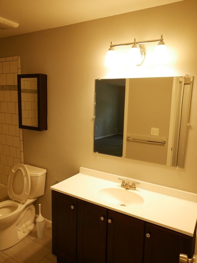 Building Photo - 60 Acres Reserve Condominium - 2 BR 1 BA W...