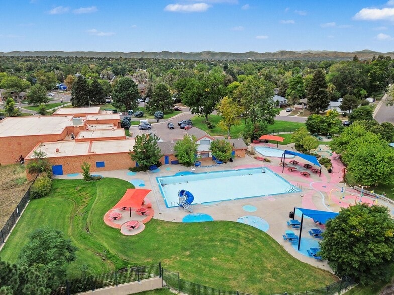Barnum Recreation Center - 105 S Meade St