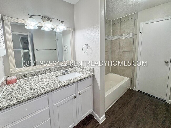 Building Photo - 18102 Twin Creek Dr