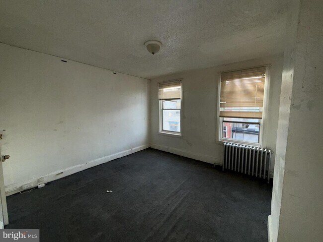 Building Photo - 3237 Hartville St