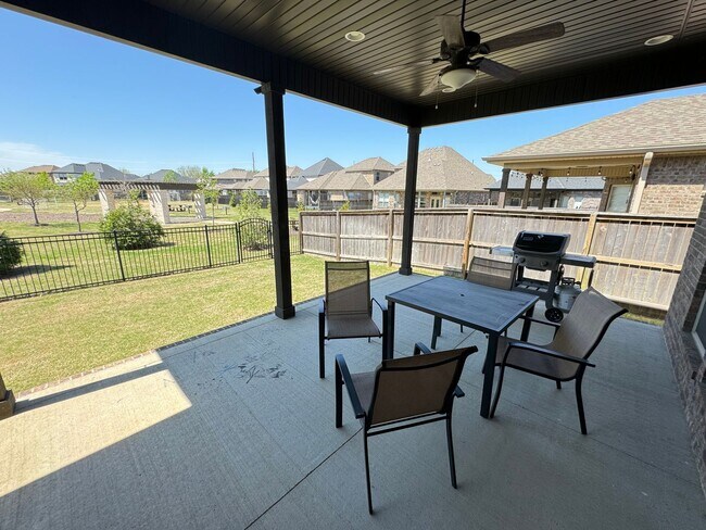 Building Photo - Classic Brick Home with Spacious Living & Outdoor Space