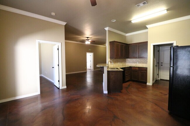 Building Photo - Stoneridge 502