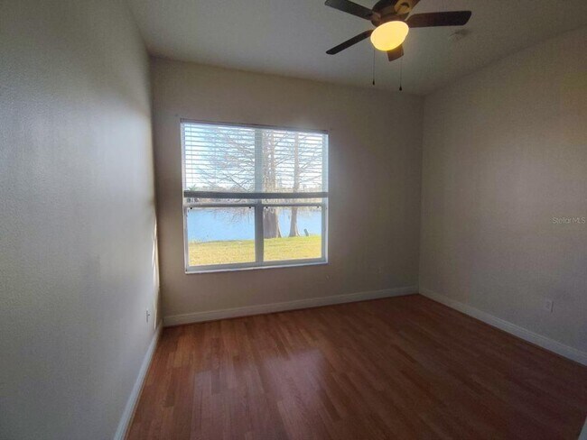 Building Photo - 843 Glendora Rd