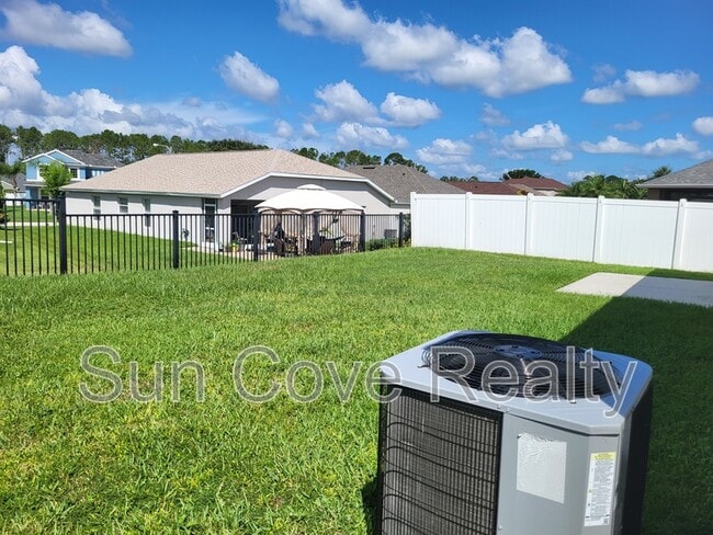 Building Photo - 7607 Mariners Harbour Dr