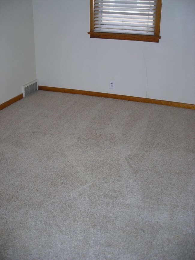 Building Photo - Premier Home Rentals