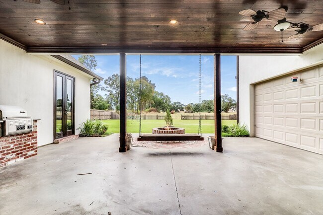 Building Photo - Gorgeous Custom Built Home Available In Youngsville!