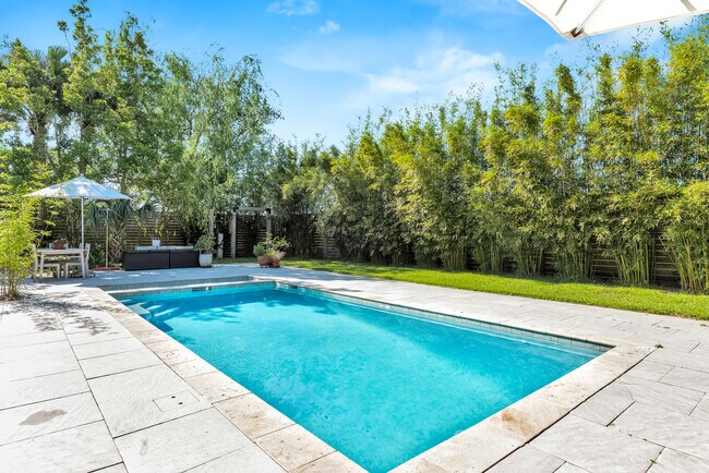 Building Photo - 4809 Neyrey Dr