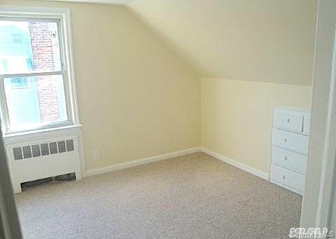 Building Photo - 343 Greengrove Ave