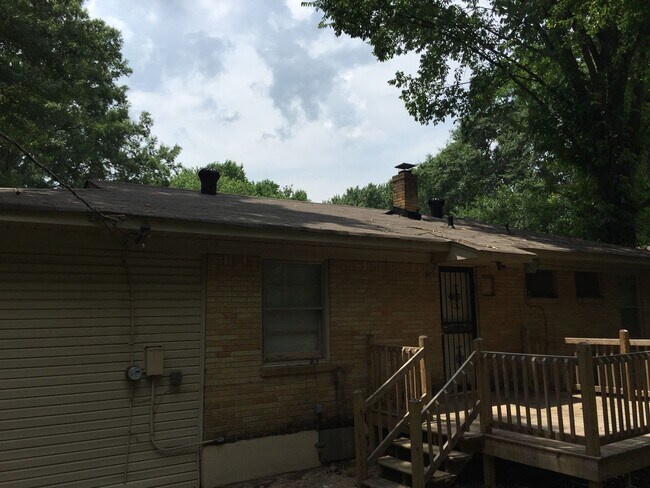 Building Photo - 2970 Chaucer Ln