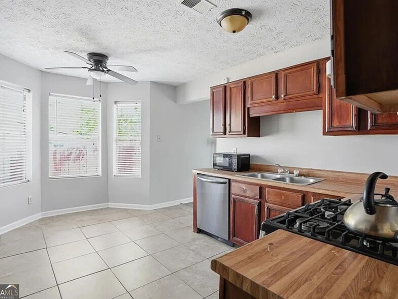 Building Photo - 5420 Forest Downs Cir