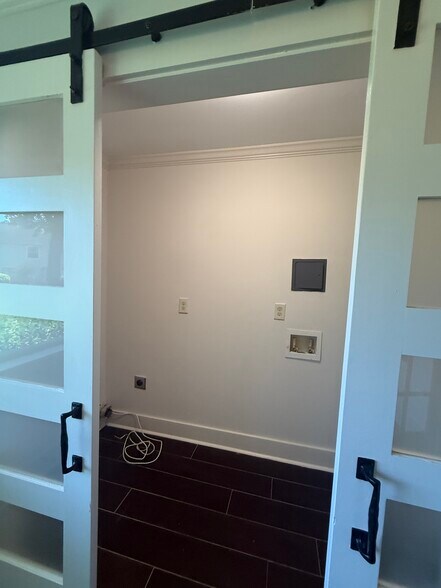 Building Photo - 538 Country Greens Dr