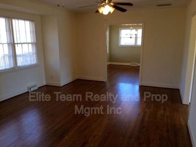 Building Photo - 513 Webster Pl