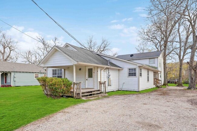 Building Photo - 1728 Connorvale Rd