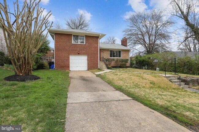 Building Photo - 4503 Traymore St