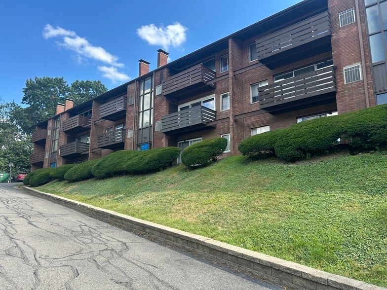 Building Photo - 8179 Ohio River Blvd