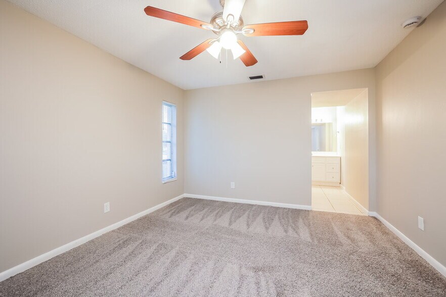 Building Photo - 115 Daleview Ave