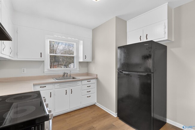 Building Photo - 1601 Armstrong St NW