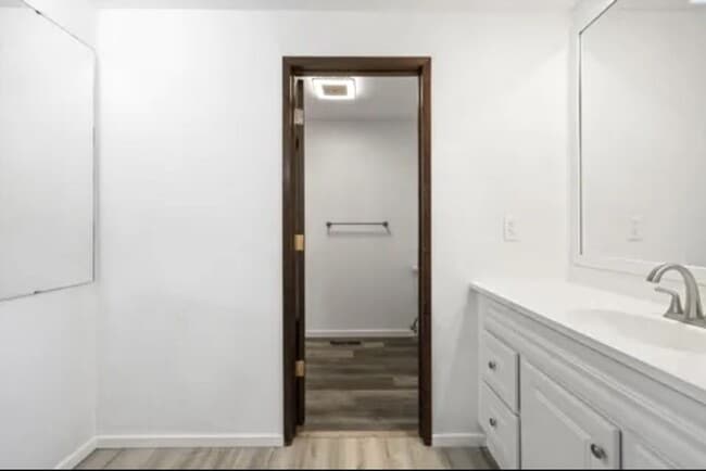 Building Photo - Elegant 4-Bedroom Home on a Corner Lot in ...