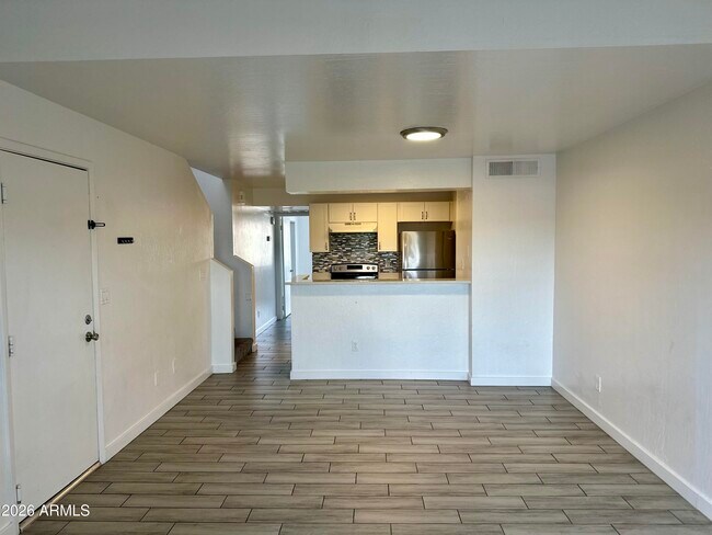 Building Photo - 4901 S Calle Los Cerros Dr