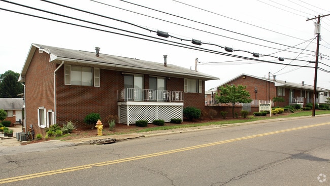 Building Photo - 2212 36th St