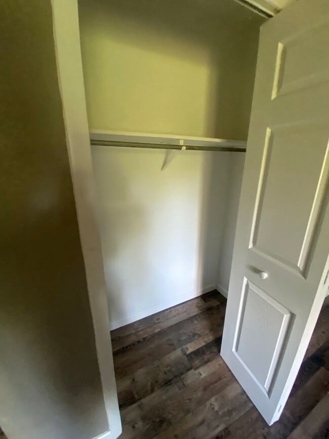 Building Photo - 617 W Owens St