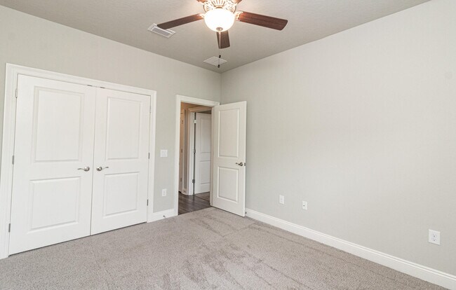 Building Photo - 9209 Ridge Rd