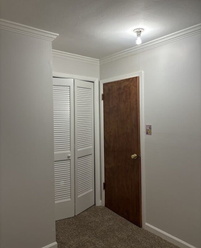 Building Photo - 3Bd/2Ba Single Story House - Available to View!