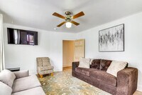 Building Photo - 9611 3rd View St