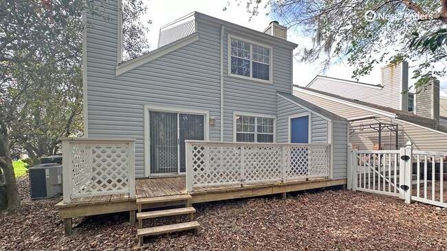 Building Photo - Large Updated Townhome in Argyle Forest!