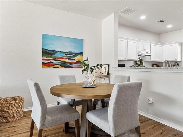 Building Photo - 2305 Homewood Ln