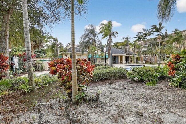 Building Photo - 9999 Summerbreeze Dr