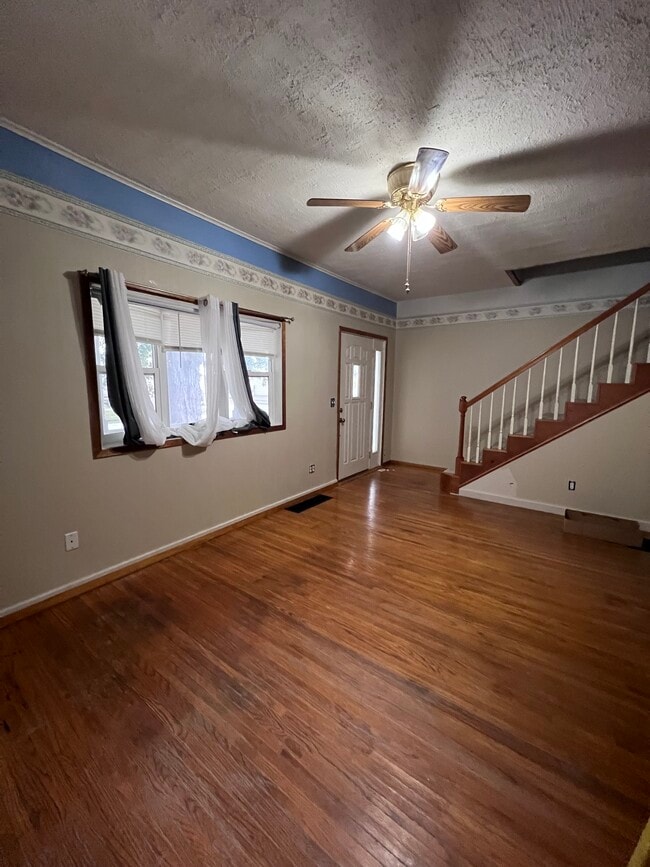 Building Photo - 201 2nd Ave NE