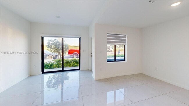 Building Photo - 14546 SW 260th St