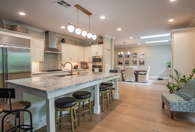 Building Photo - Resort-Style Encinitas Estate with Pool UNFURNISHED