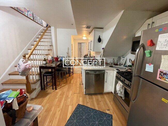 Building Photo - 243 Northampton St