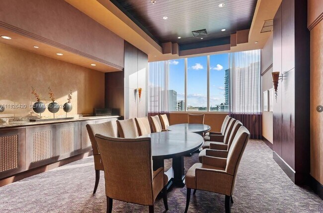 Building Photo - 333 Las Olas Way