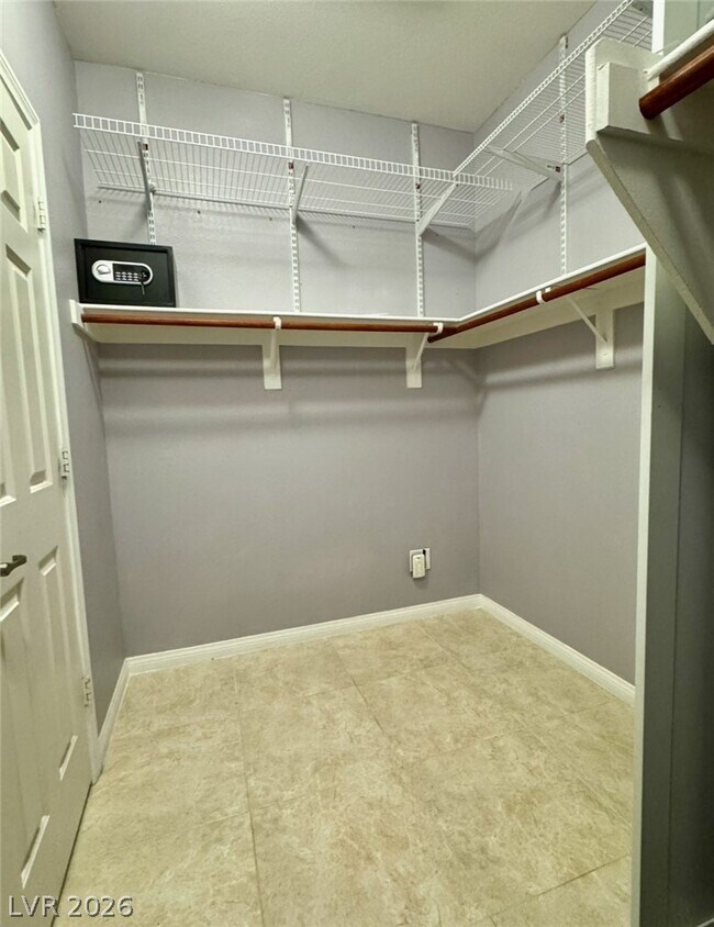 Building Photo - 9224 Longhorn Falls Ct