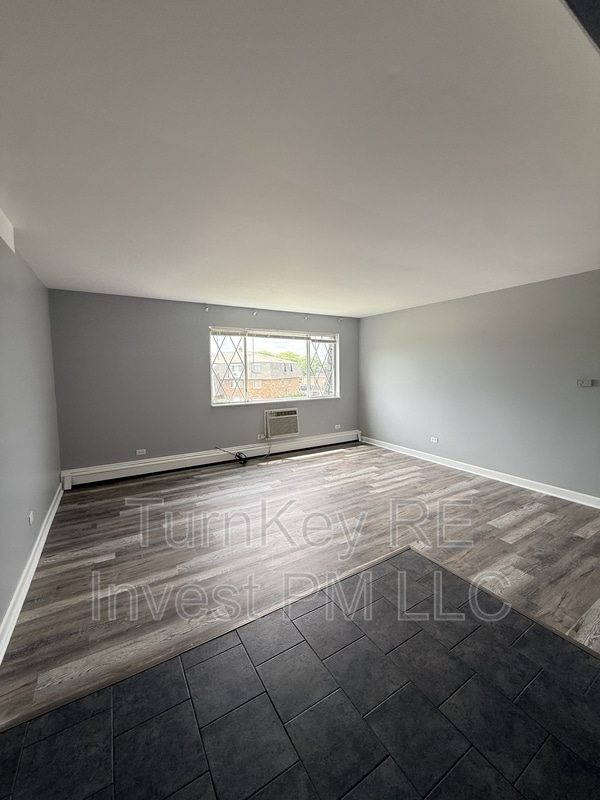 Building Photo - 17138 71st Ave