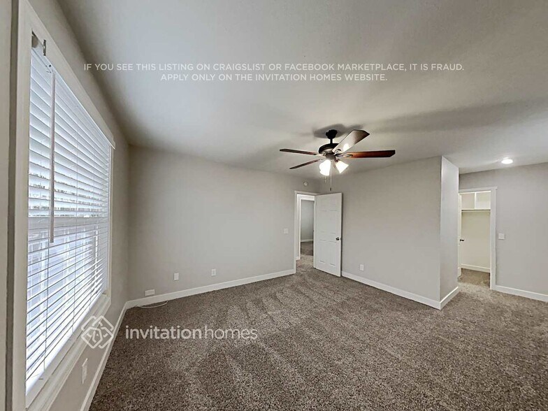 Building Photo - 3714 S Pitkin Cir