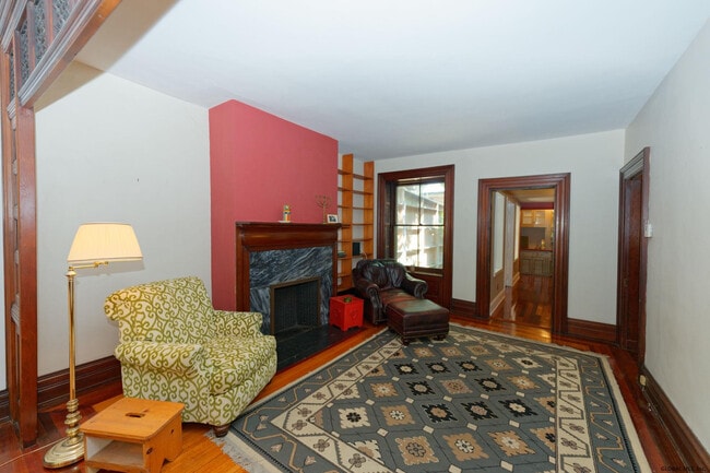 Building Photo - 150 2nd St