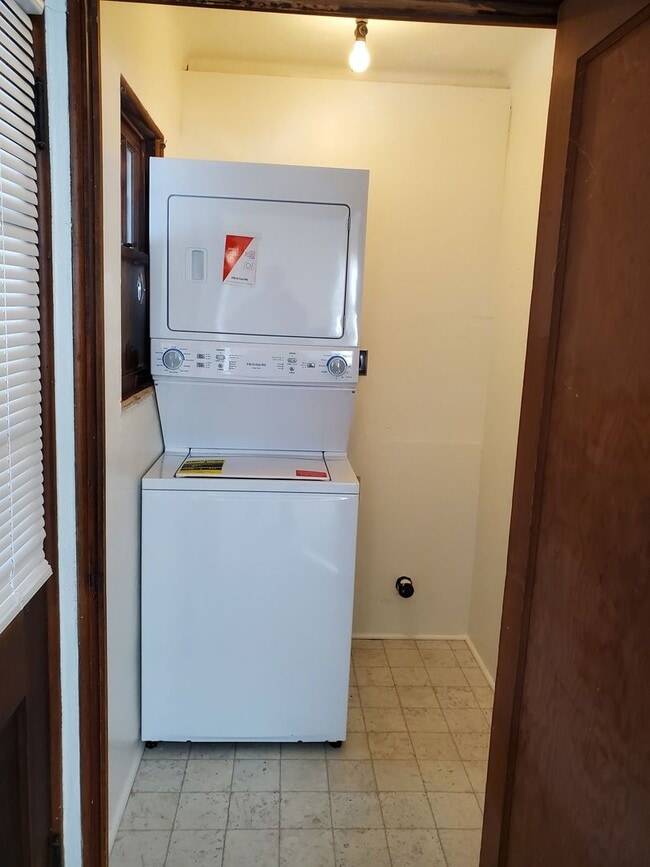 Building Photo - 58410 High Valley Rd