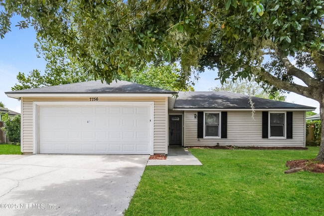 Primary Photo - 7756 Pepper Cir E