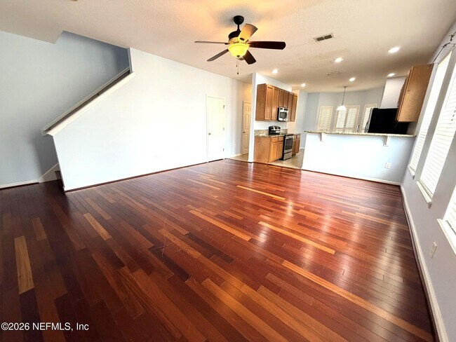 Building Photo - 321 Pecan Grove Dr